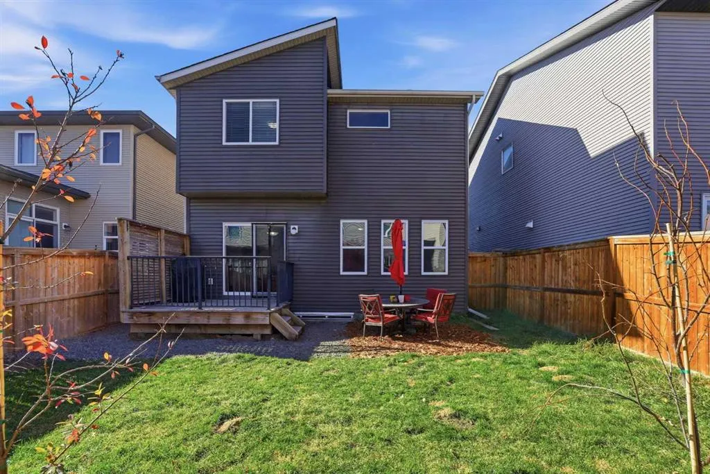 252 Walden Heights SE