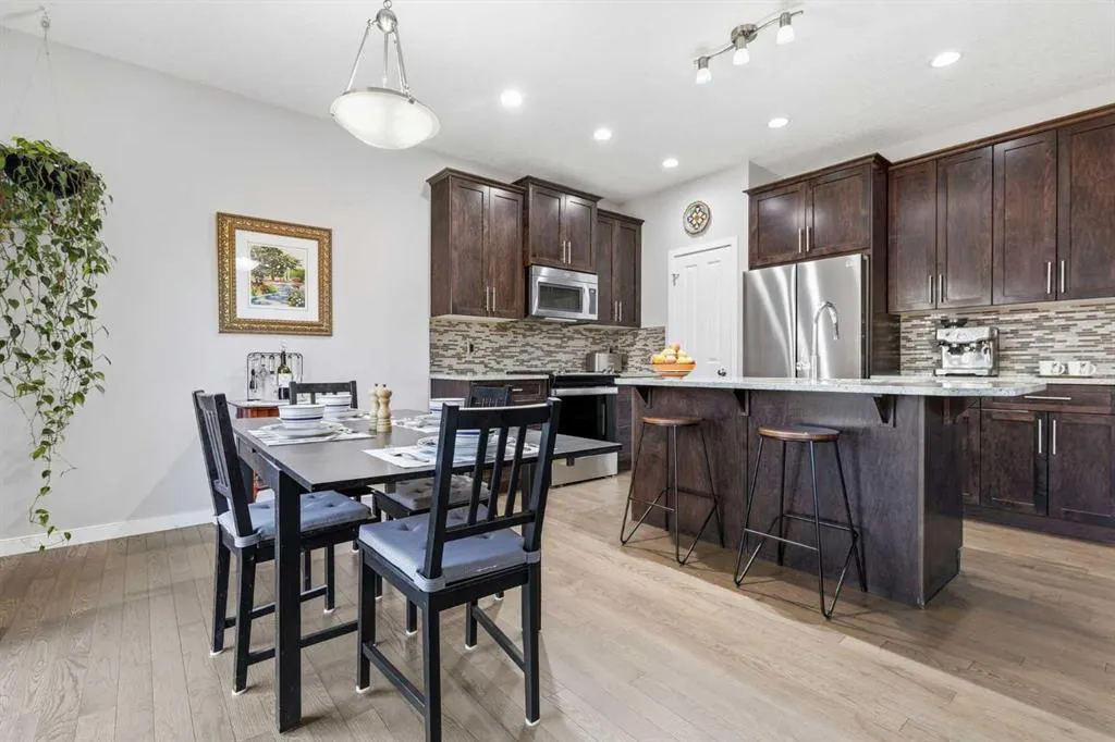 252 Walden Heights SE