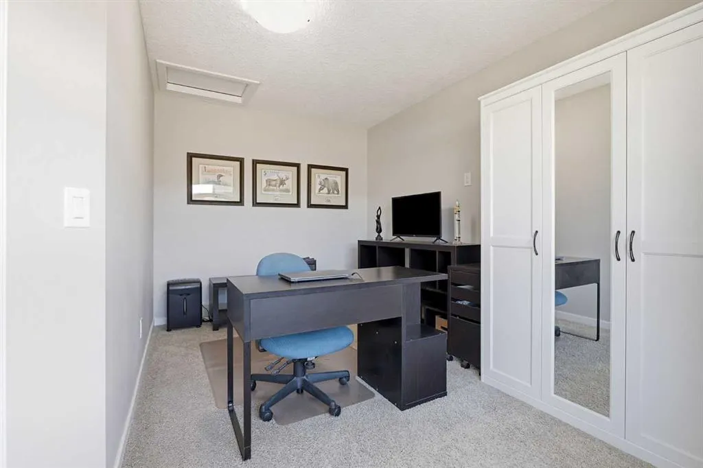 252 Walden Heights SE