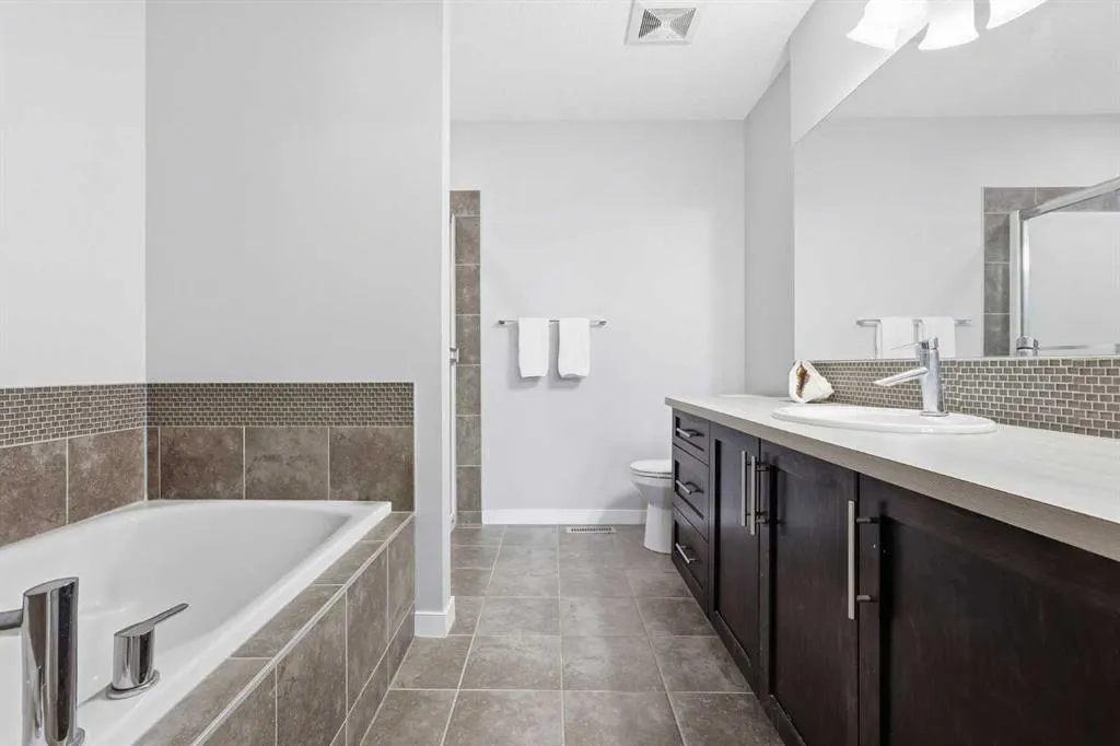252 Walden Heights SE