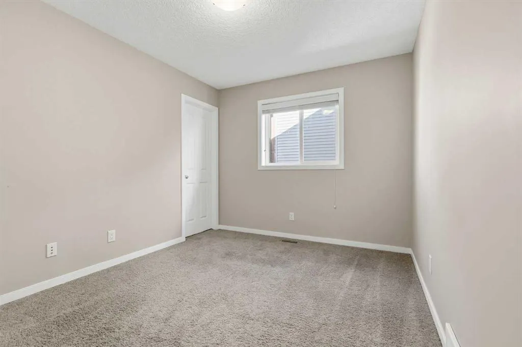 252 Walden Heights SE