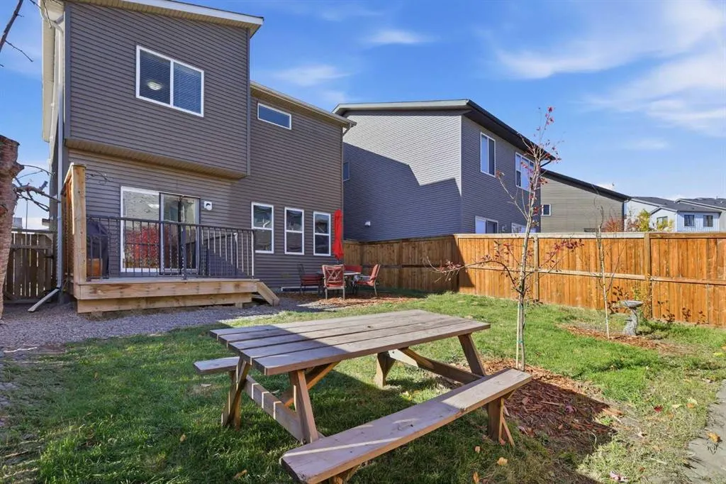 252 Walden Heights SE