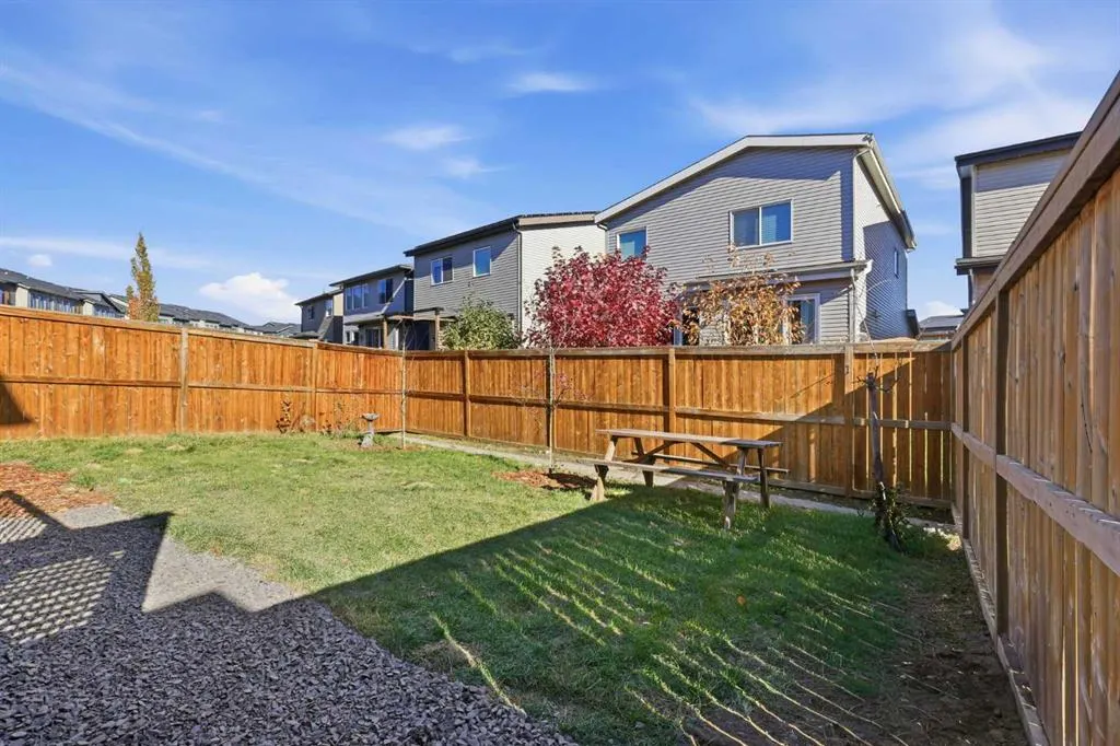 252 Walden Heights SE