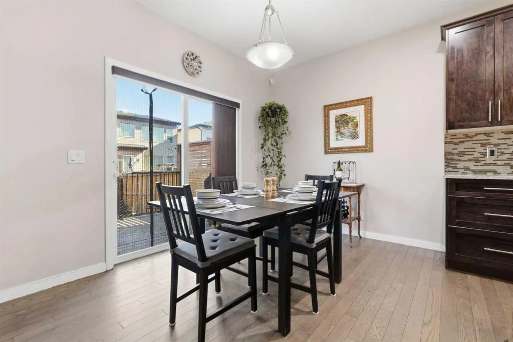 252 Walden Heights SE