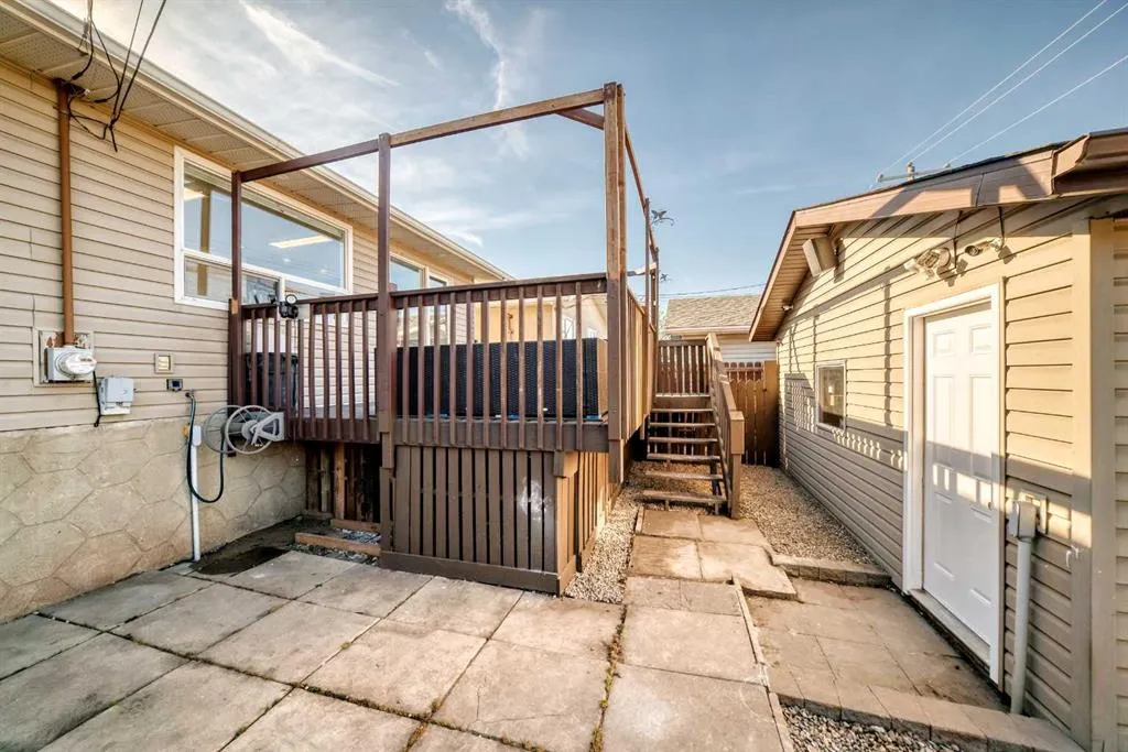 235 Margate Close NE