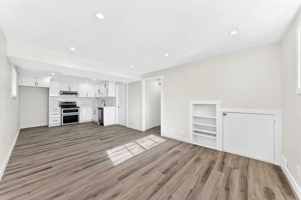 235 Margate Close NE