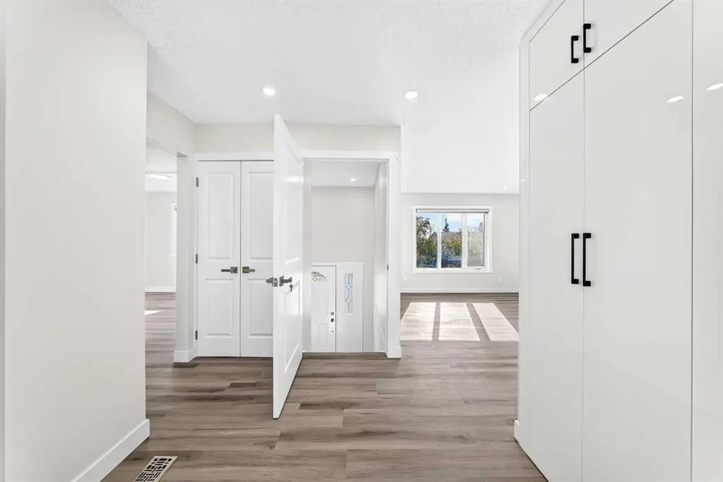 235 Margate Close NE