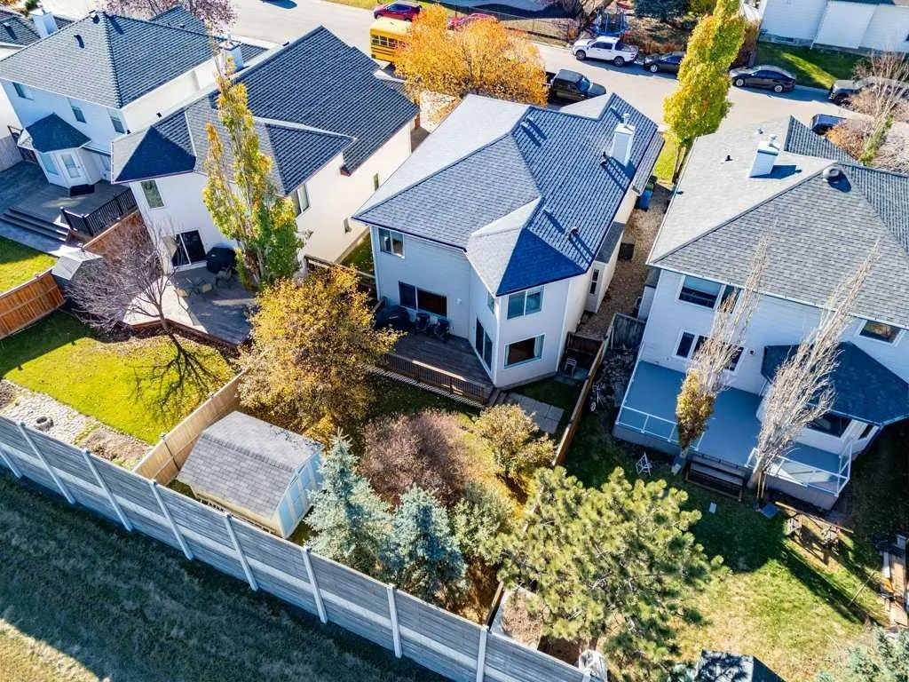 128 Douglas Ridge Close SE