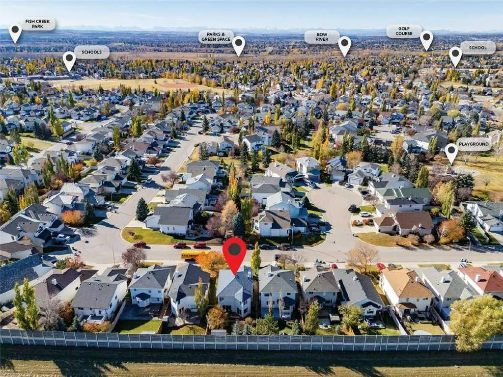 128 Douglas Ridge Close SE