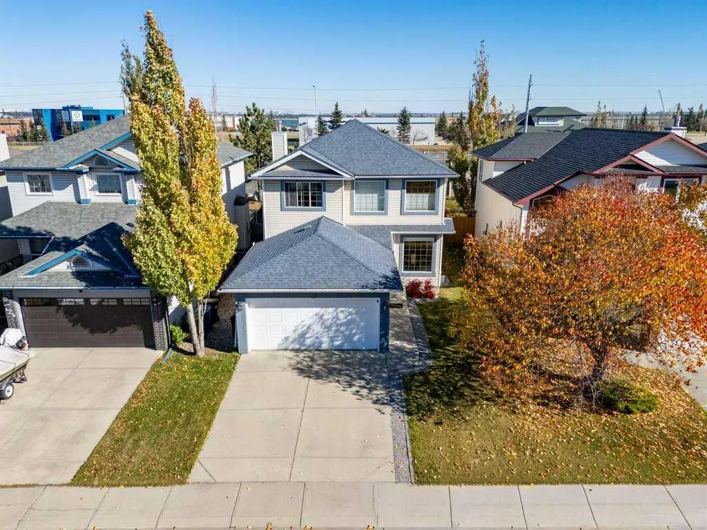 128 Douglas Ridge Close SE
