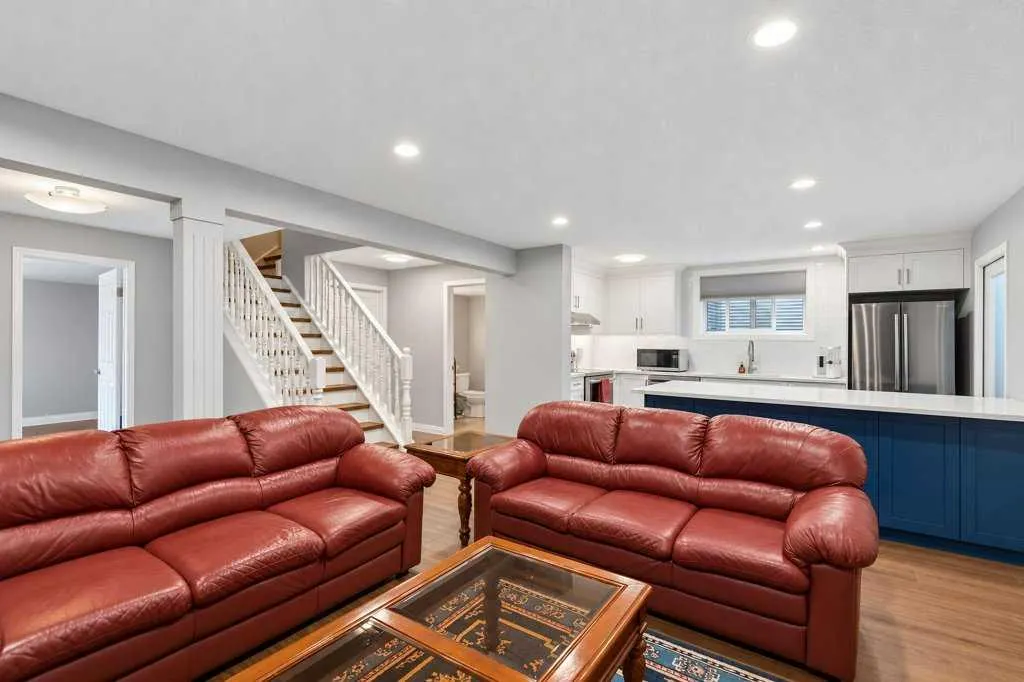 128 Douglas Ridge Close SE