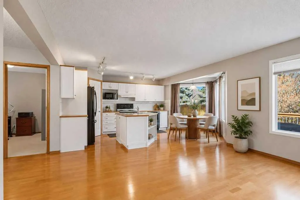 128 Douglas Ridge Close SE