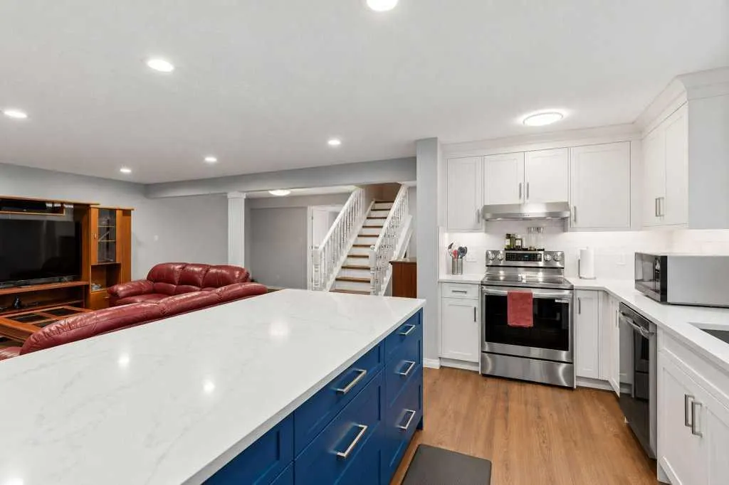 128 Douglas Ridge Close SE