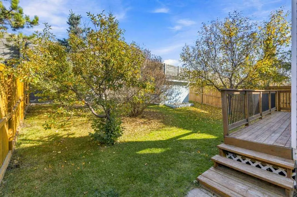 128 Douglas Ridge Close SE