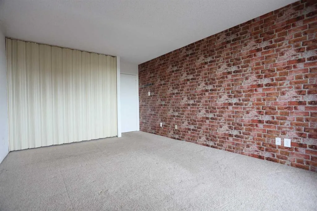 221 6 Avenue SE #2710