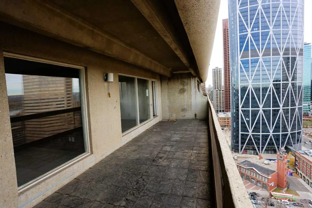 221 6 Avenue SE #2710