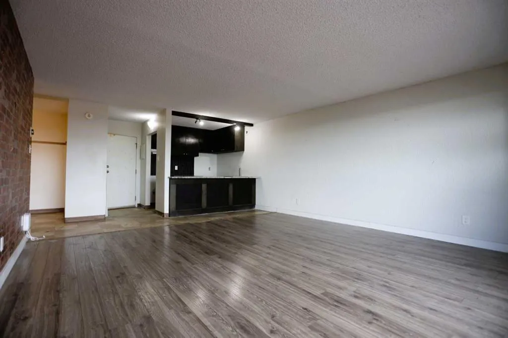221 6 Avenue SE #2710