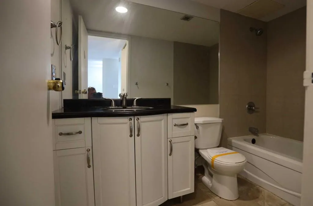 221 6 Avenue SE #2710