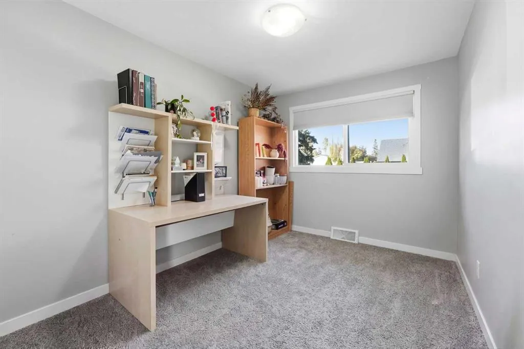 4205 35 Street