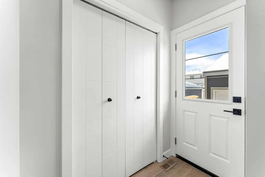 70 Versant View SW
