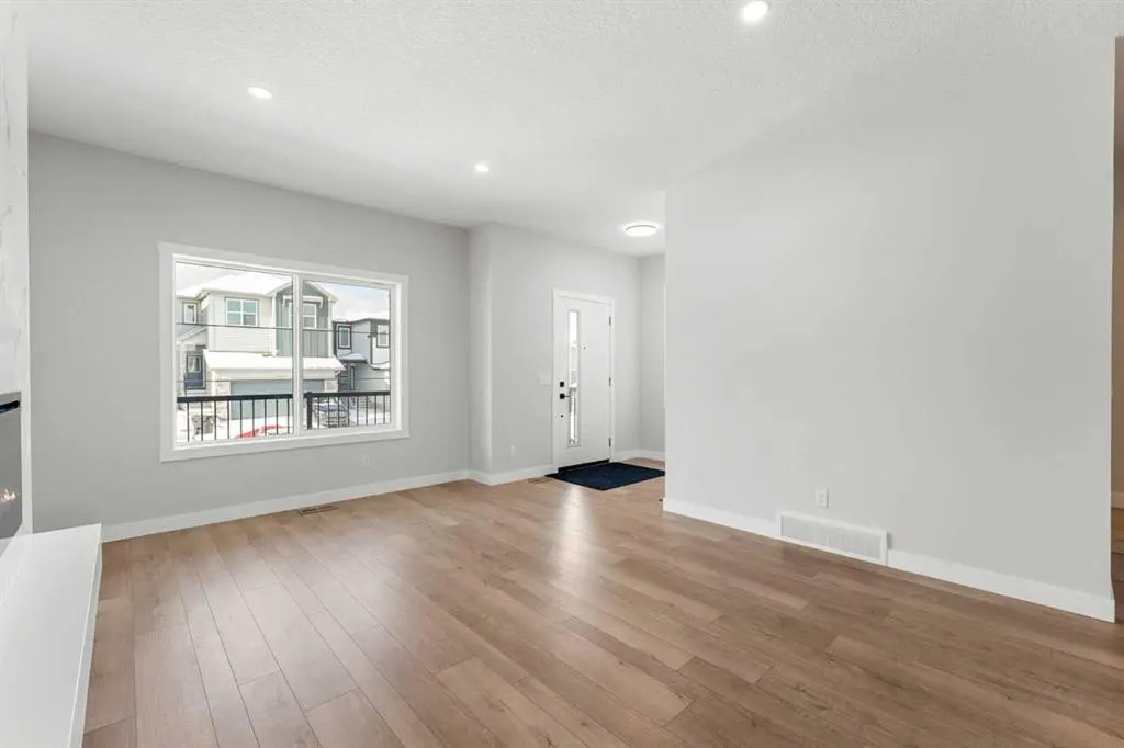 70 Versant View SW