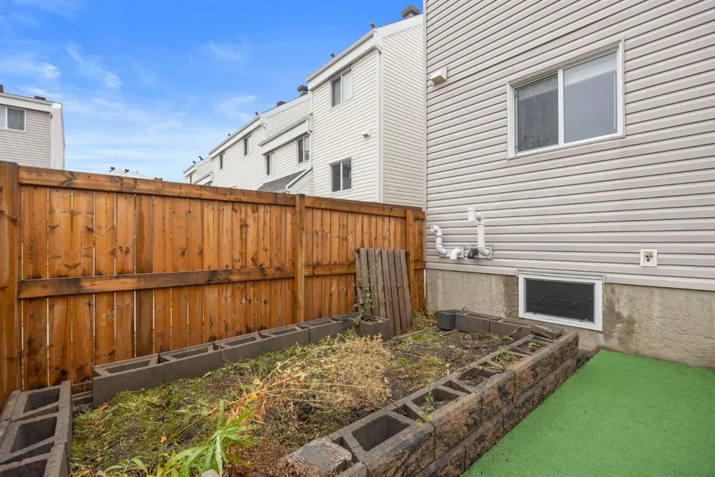 711 Beacon Hill Drive #33