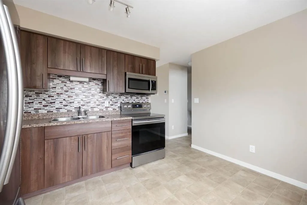 711 Beacon Hill Drive #33