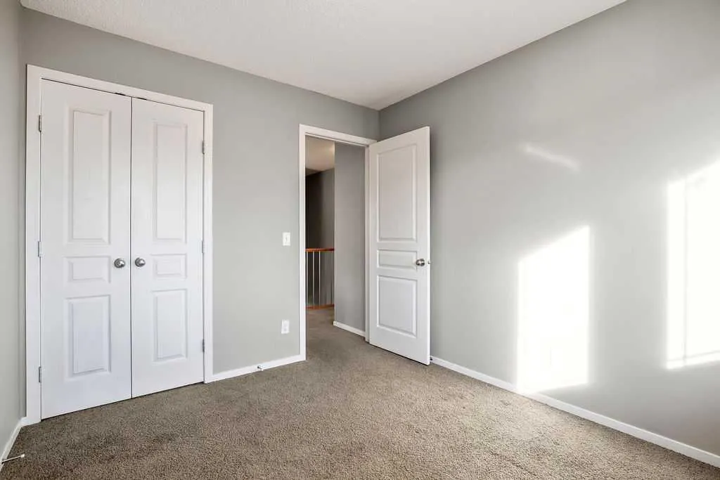 126 River Heights Crescent