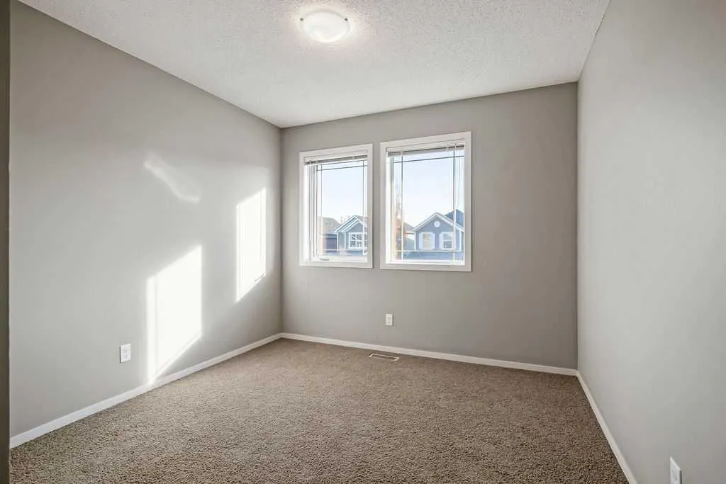 126 River Heights Crescent