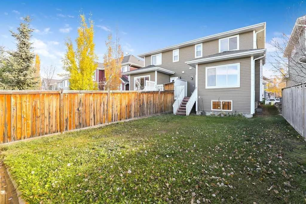 126 River Heights Crescent