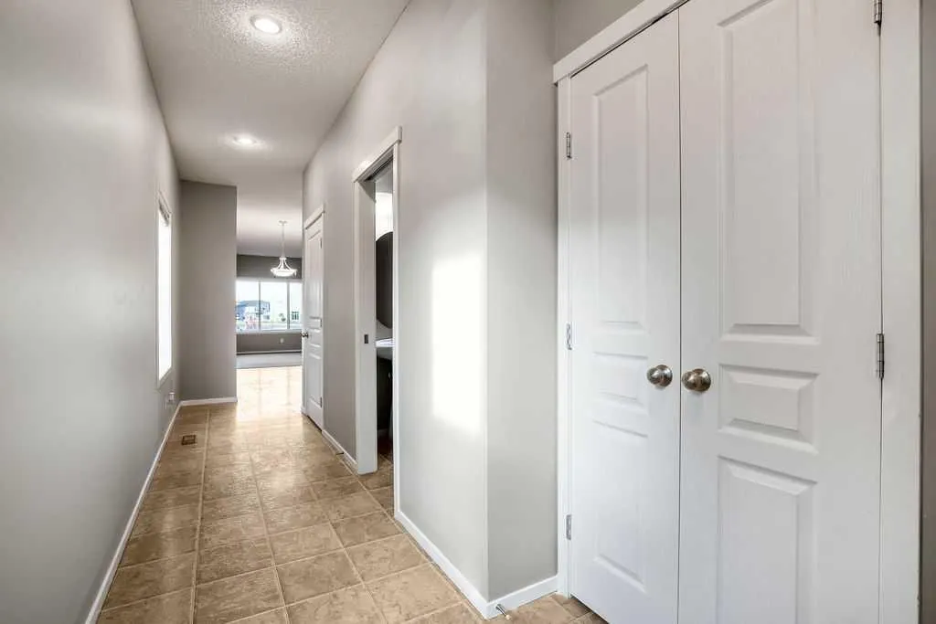 126 River Heights Crescent