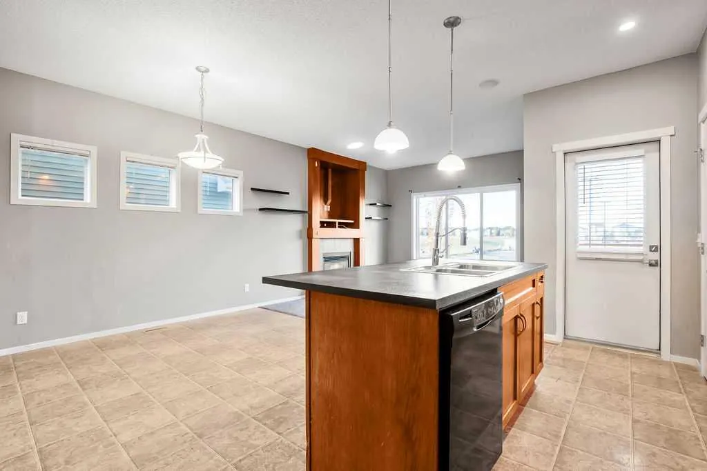 126 River Heights Crescent