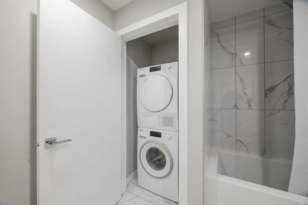 383 Smith Street NW #410