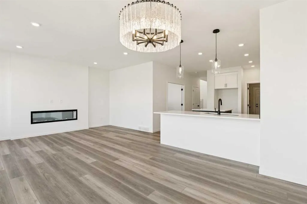 118 Creekstone Place SW