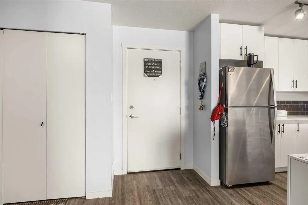 181 Skyview Ranch Manor NE #2210