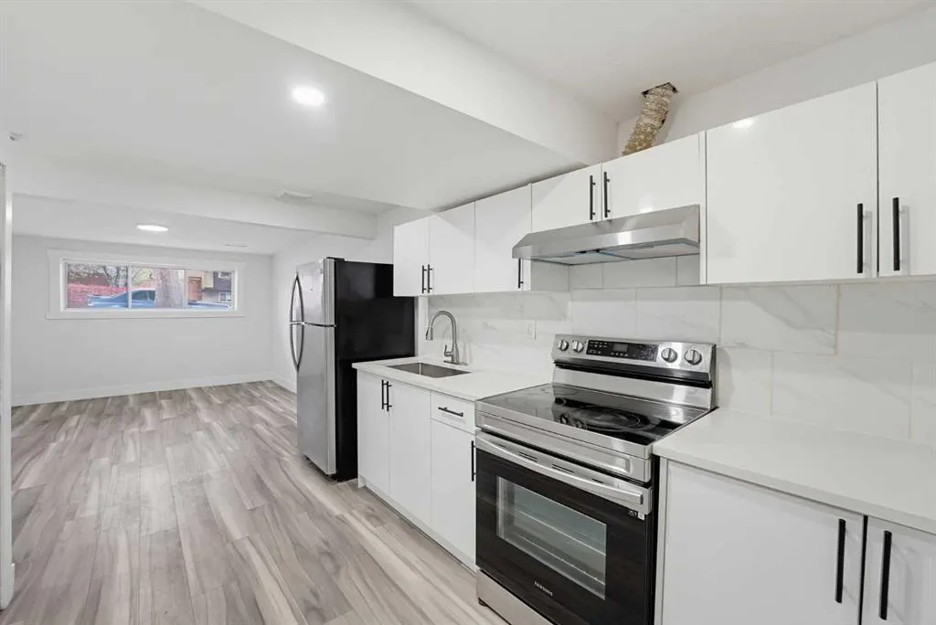 215 Rundlecairn Road NE