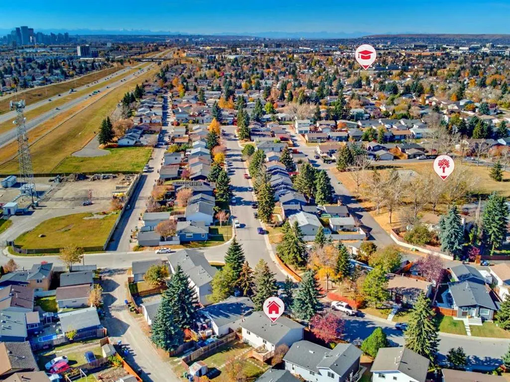 215 Rundlecairn Road NE