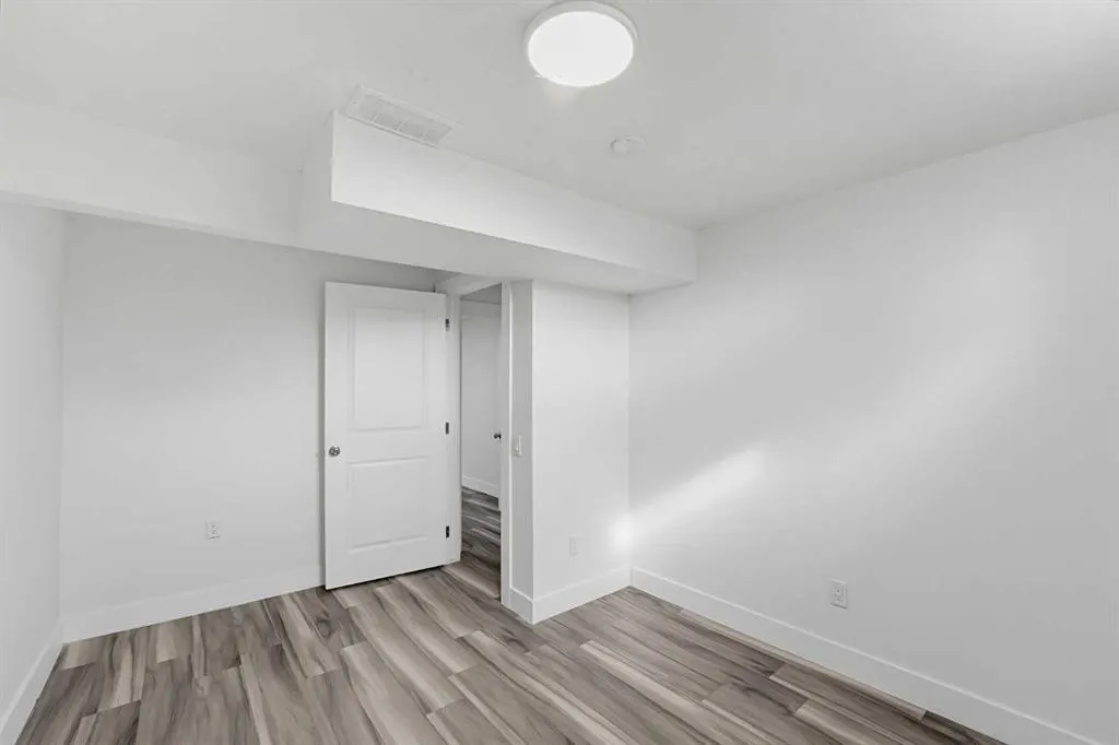 215 Rundlecairn Road NE