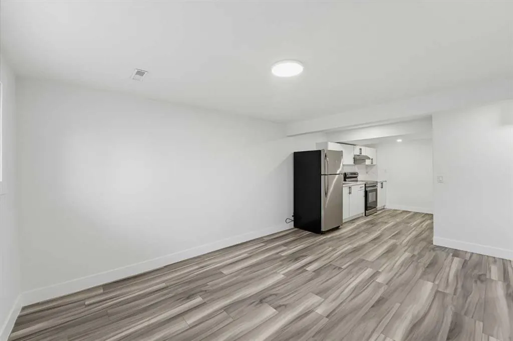 215 Rundlecairn Road NE
