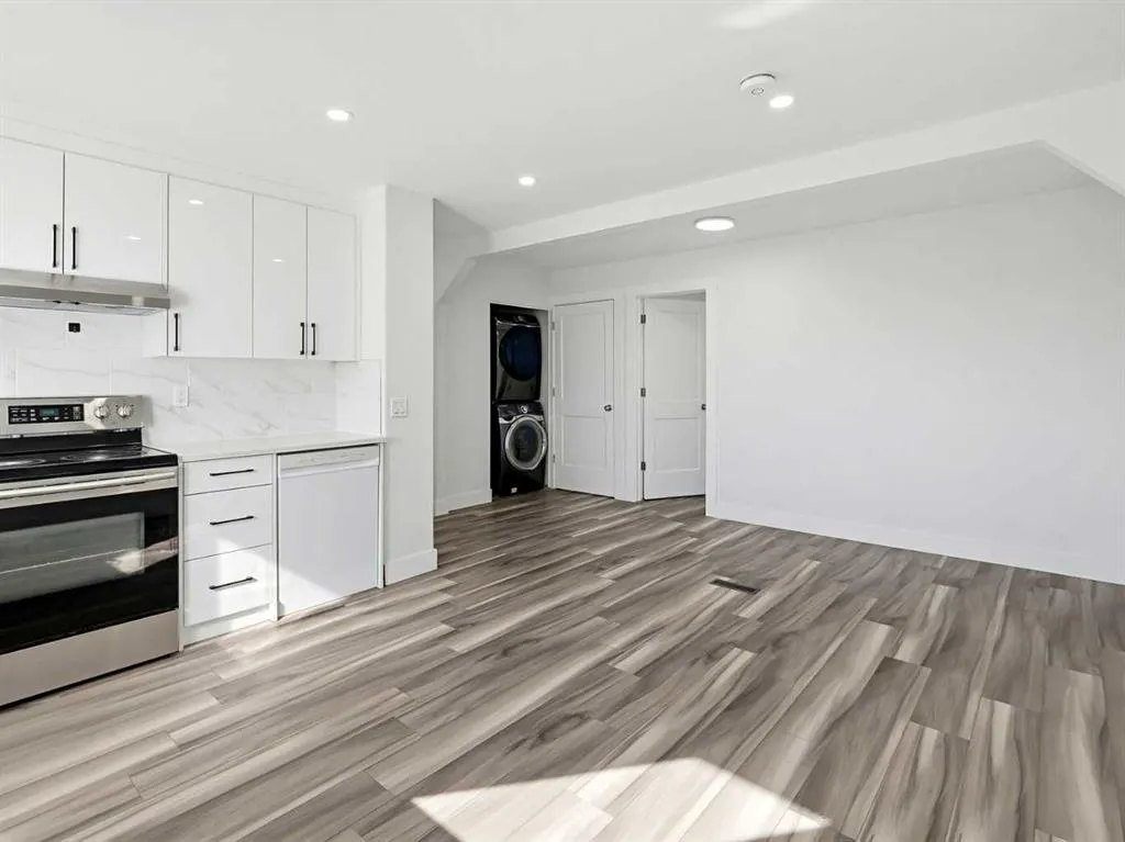 215 Rundlecairn Road NE