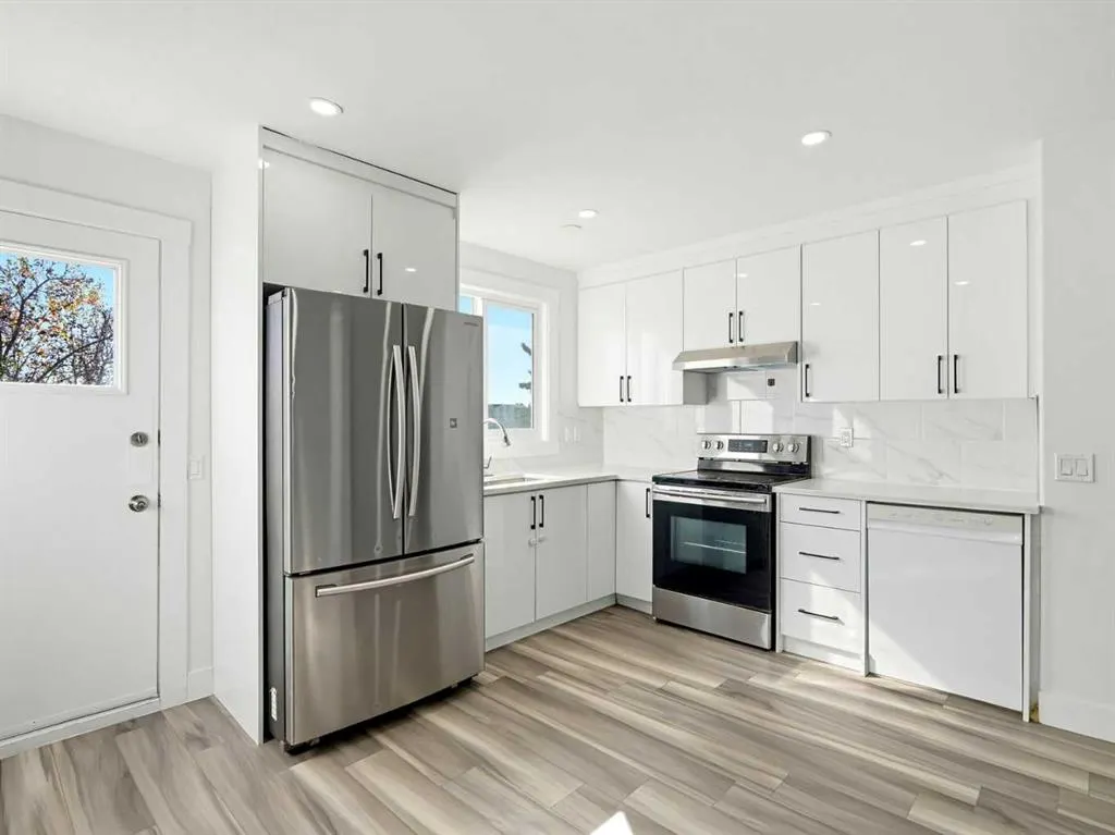 215 Rundlecairn Road NE