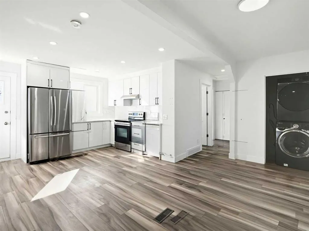 215 Rundlecairn Road NE