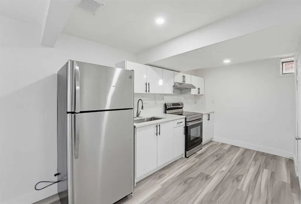 215 Rundlecairn Road NE
