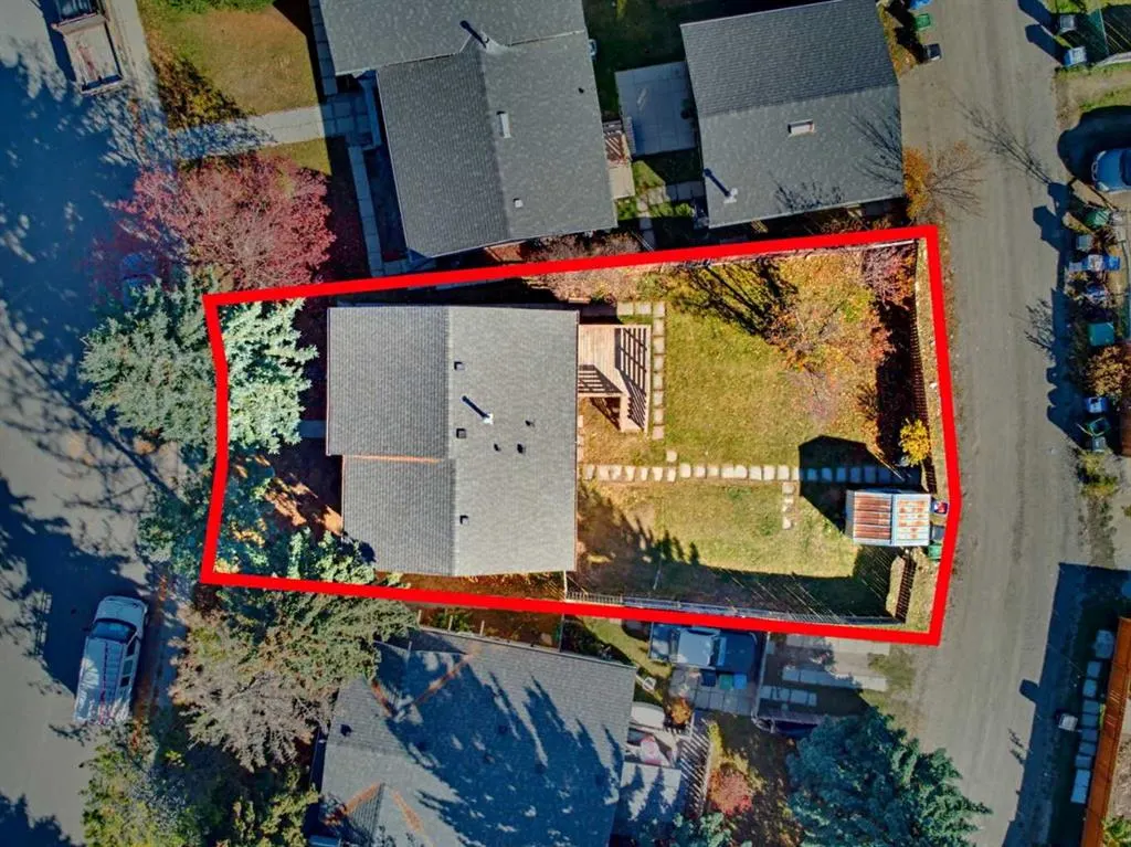 215 Rundlecairn Road NE