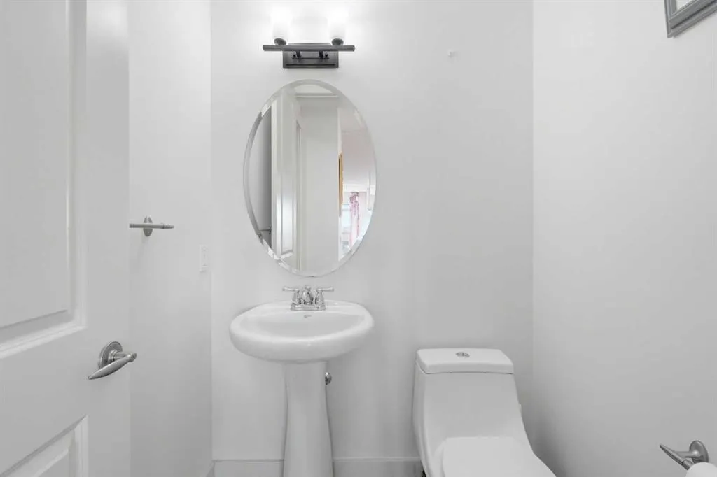 60 Heritage Green