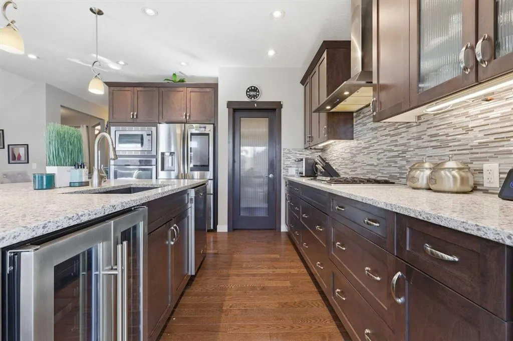 19 Mount Rae Heights