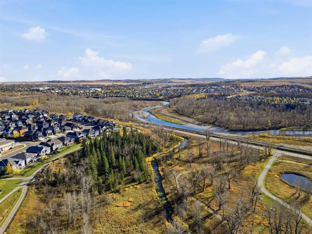 19 Mount Rae Heights