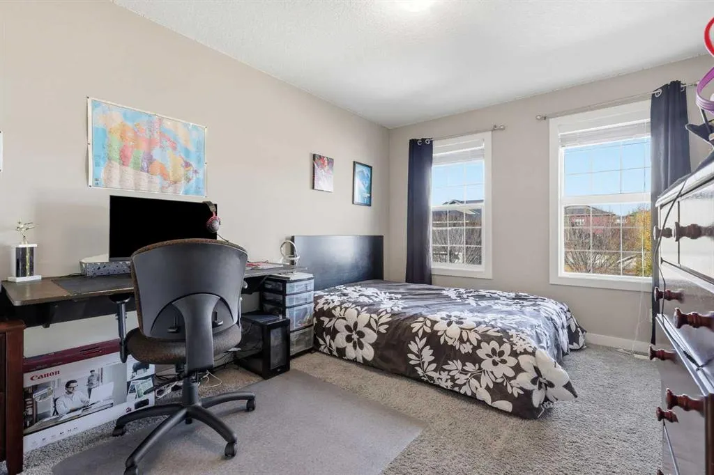 19 Mount Rae Heights