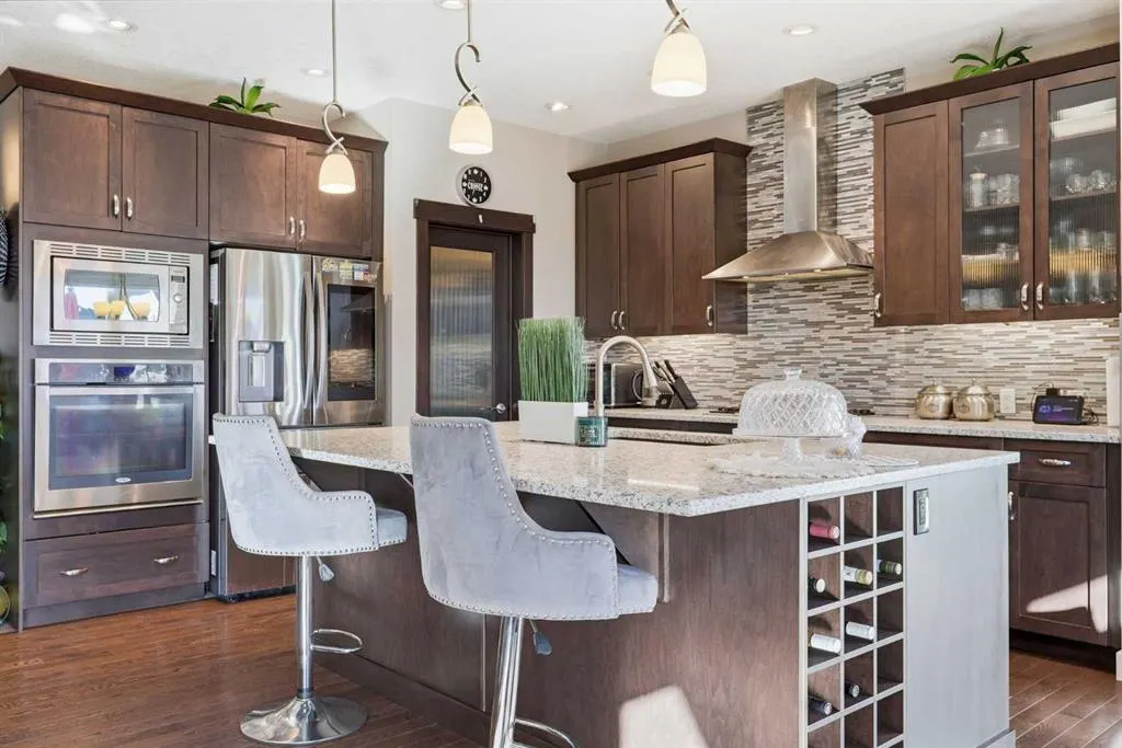 19 Mount Rae Heights