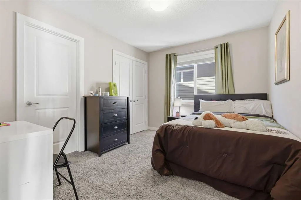 19 Mount Rae Heights